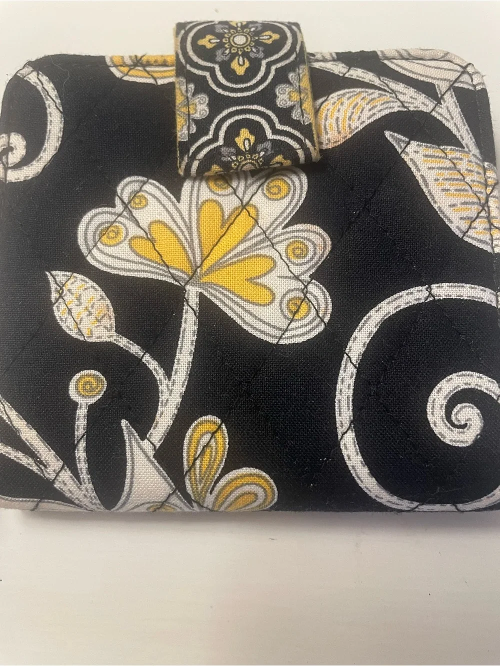 Vera Bradley Yellow Bord Wallet Credit Cards Photo ID  Change Purse 2008 - Picture 3 of 5